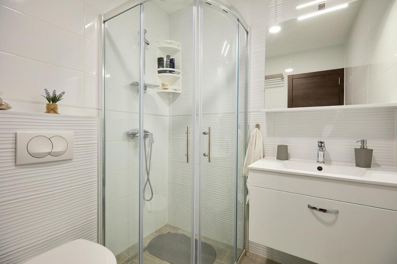 Stiga 1 - New Ap. 4 Two Apartment Prozura Luaran gambar